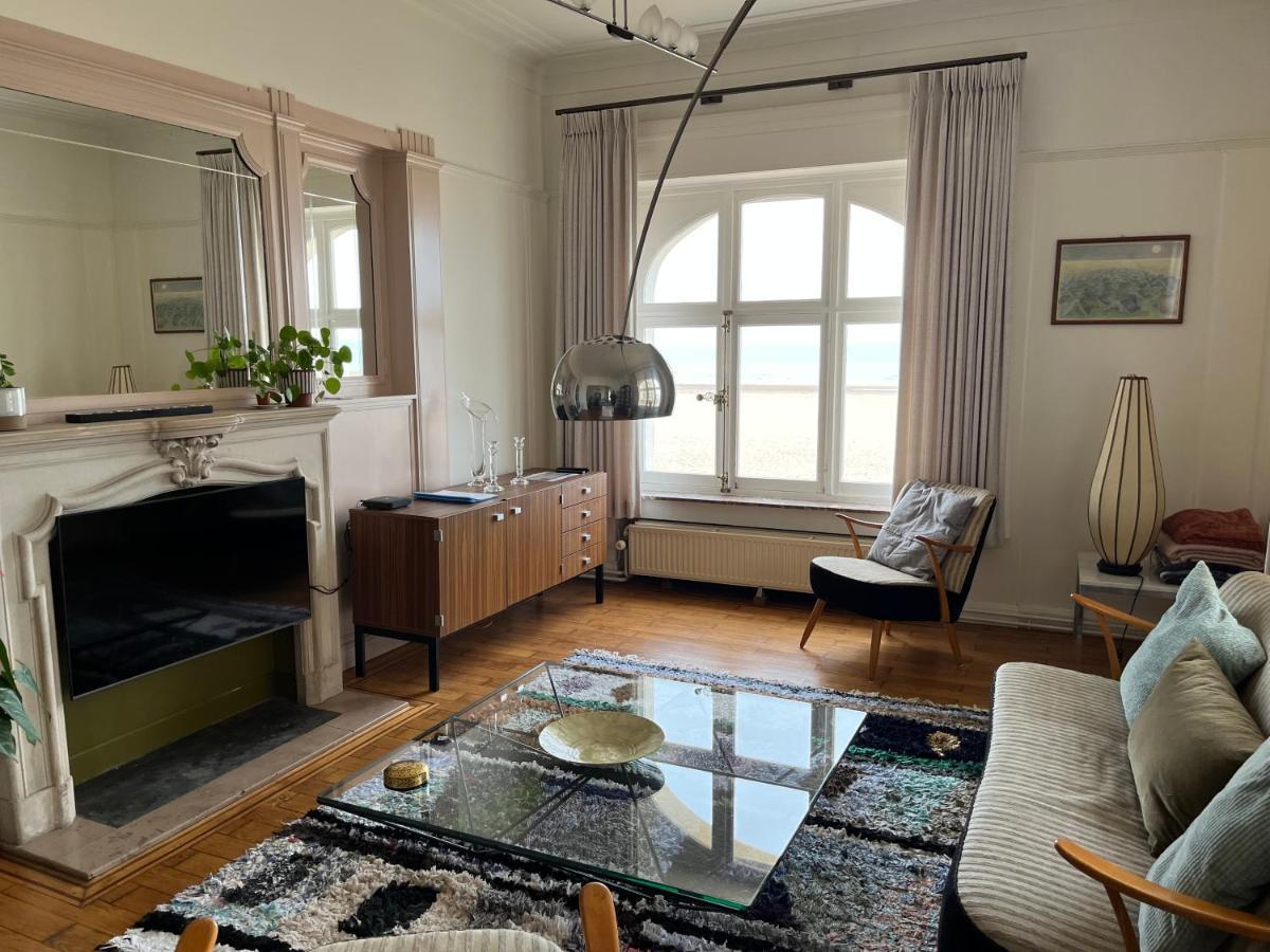 Uniek Appartement Op De Zeedijk Met Parking ออสเทนด์ ภายนอก รูปภาพ